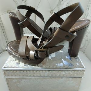 Banana Republic Khaki Green Leather Sandals